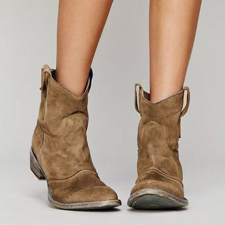 Agathe — Bottines en Daim Femme Western Talon Bas, Nelly Boutique — image 4