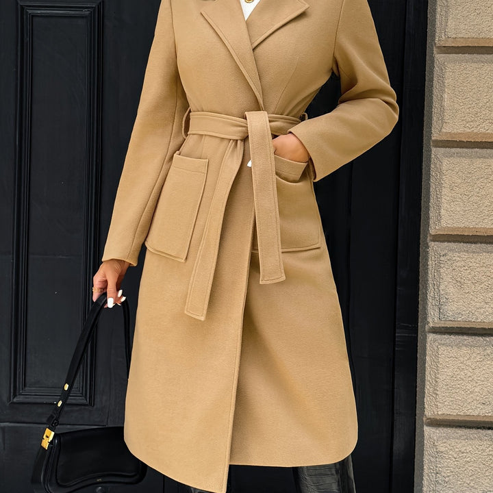 Colette — Manteau Femme Long Ceinturé Col Tailleur, Nelly Boutique — image 24