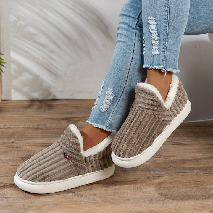 Cunégonde — Chaussons Femme Montants Fourrés en Sherpa, Nelly Boutique — image 2