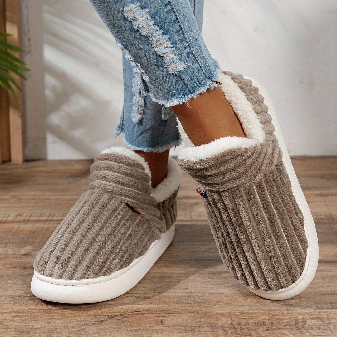Cunégonde — Chaussons Femme Montants Fourrés en Sherpa, Nelly Boutique — image 5