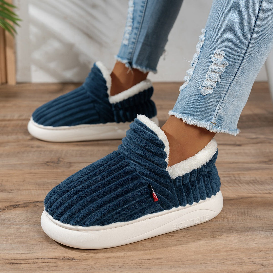 Cunégonde — Chaussons Femme Montants Fourrés en Sherpa, Nelly Boutique — image 9