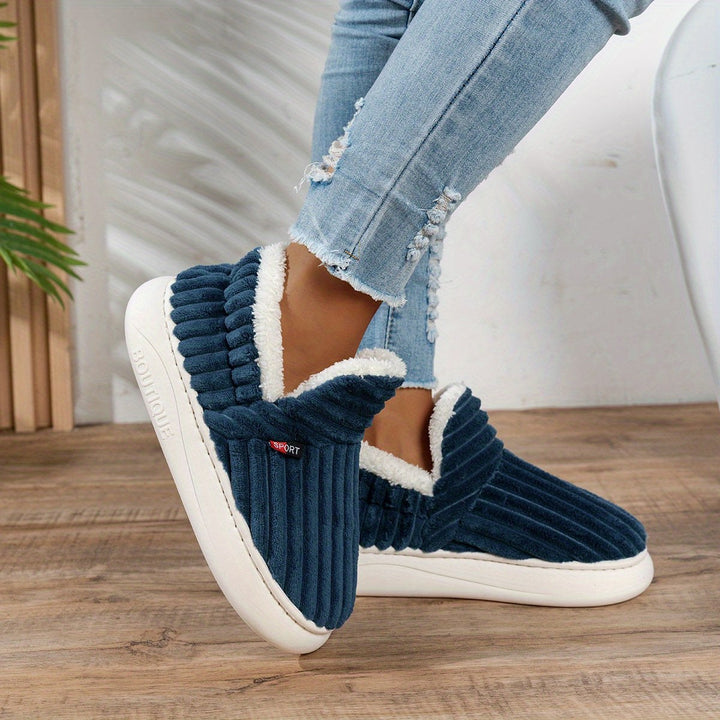 Cunégonde — Chaussons Femme Montants Fourrés en Sherpa, Nelly Boutique — image 11