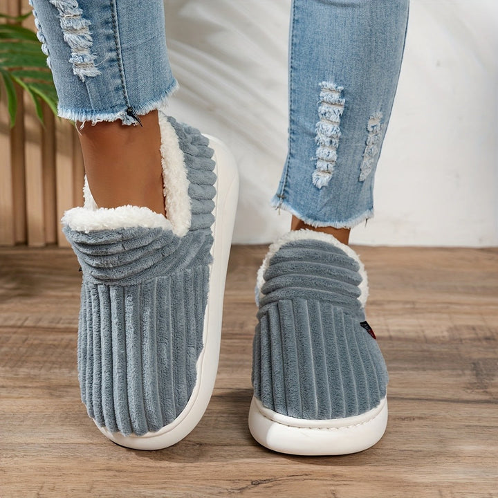 Cunégonde — Chaussons Femme Montants Fourrés en Sherpa, Nelly Boutique — image 35