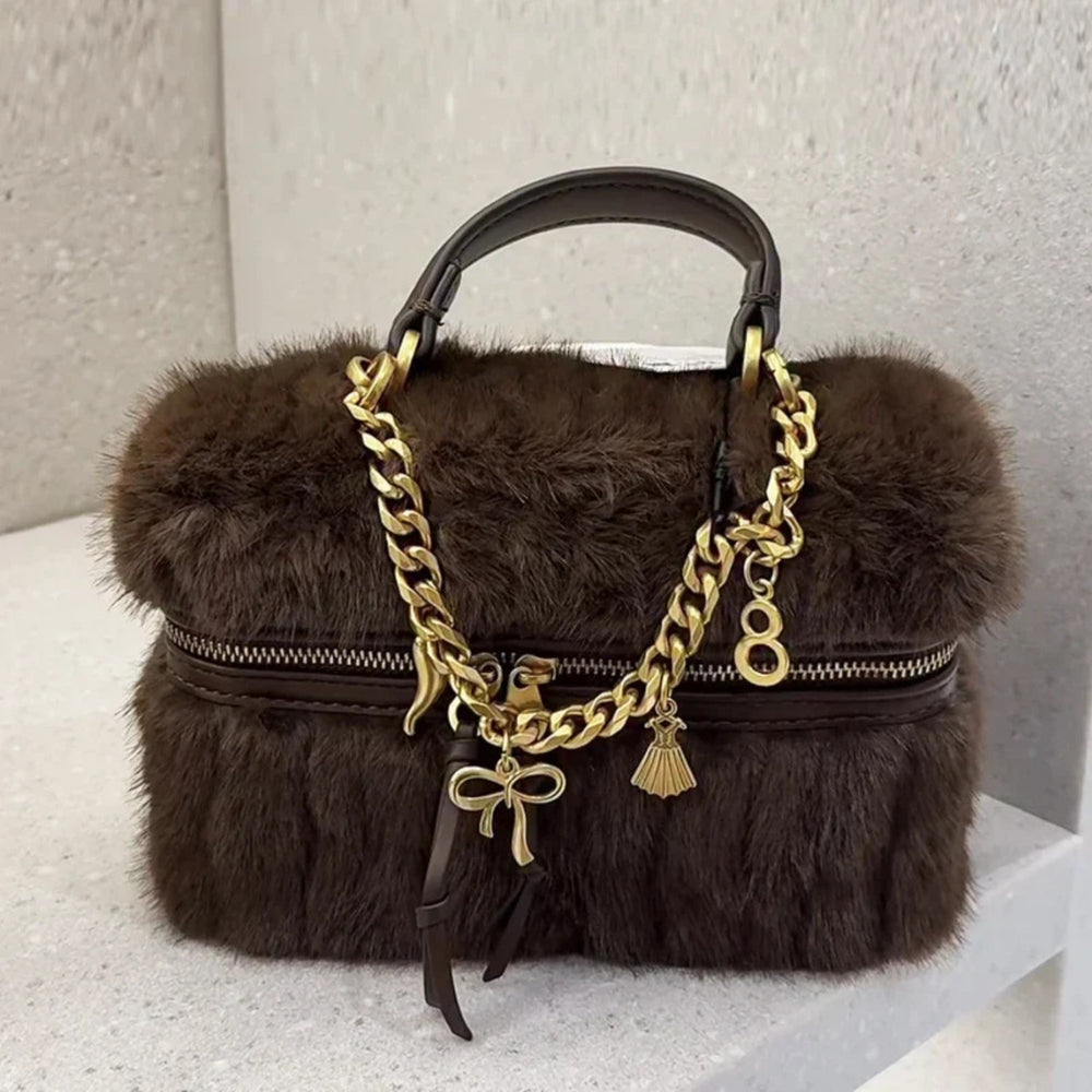 Eugénie — Sac de Soirée Femme Fausse Fourrure Chaîne Dorée, Nelly Boutique — image 2