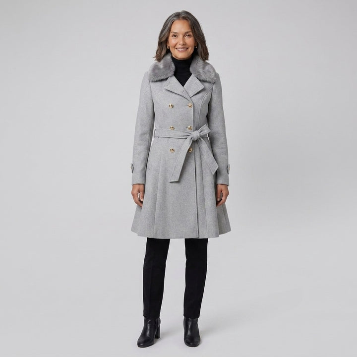 Hélène — Manteau Hiver Femme Ceinturé Col Fausse Fourrure, Nelly Boutique — image 8