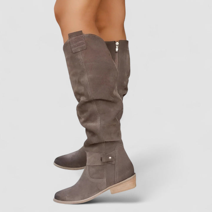 Honorine — Bottes Hautes Femme Plates Zip, Nelly Boutique — image 8