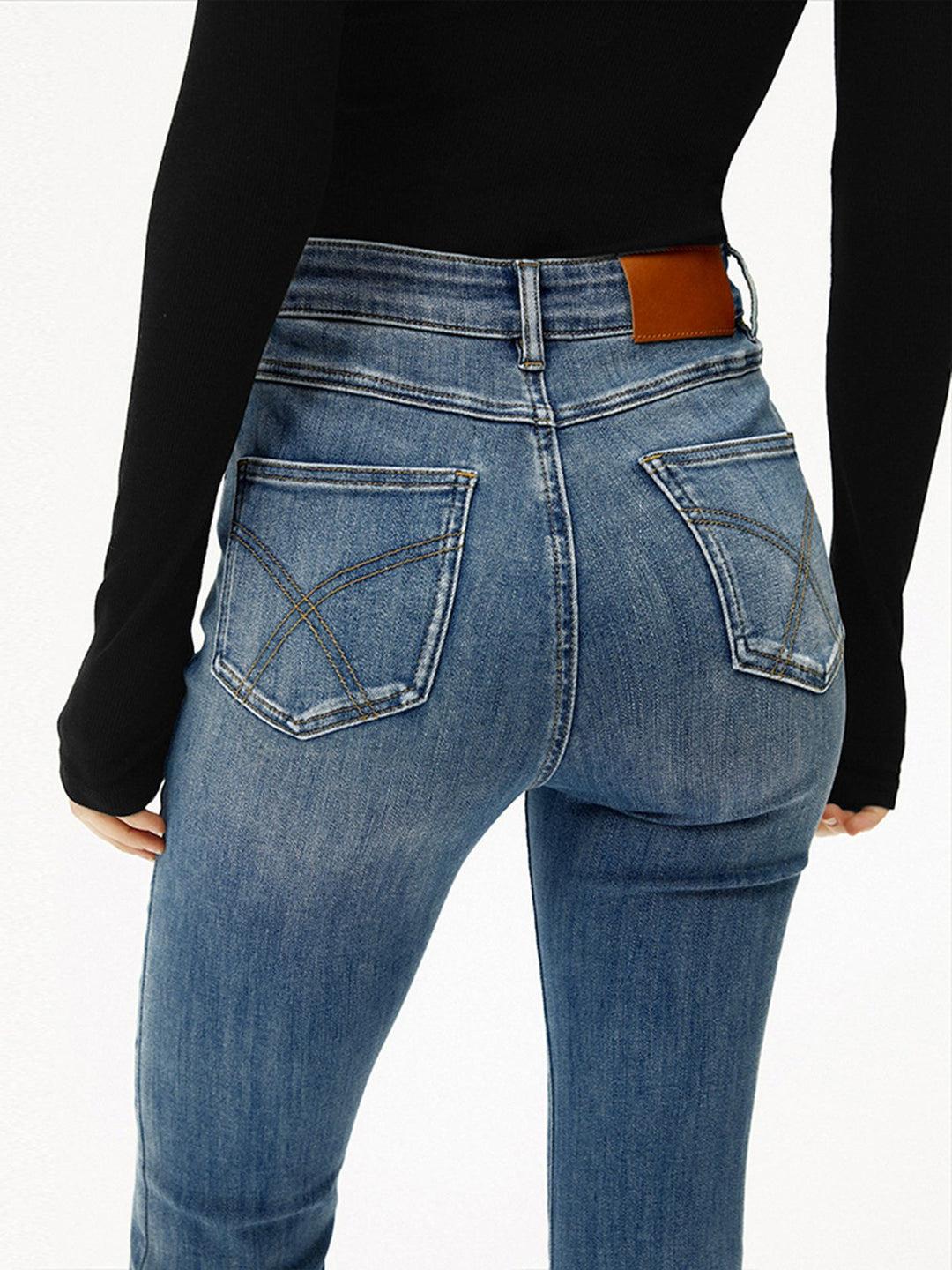 Isabelle — Jean Bootcut Femme Taille Haute Denim Évasé, Nelly Boutique — image 3