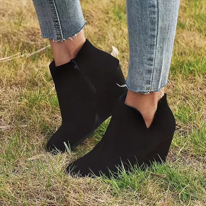 Léontine — Chaussures Femme Bottines Compensées Zip Coupe Large, Nelly Boutique — image 4