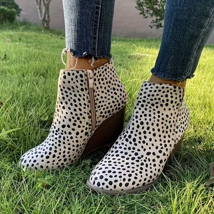 Léontine — Chaussures Femme Bottines Compensées Zip Coupe Large, Nelly Boutique — image 7